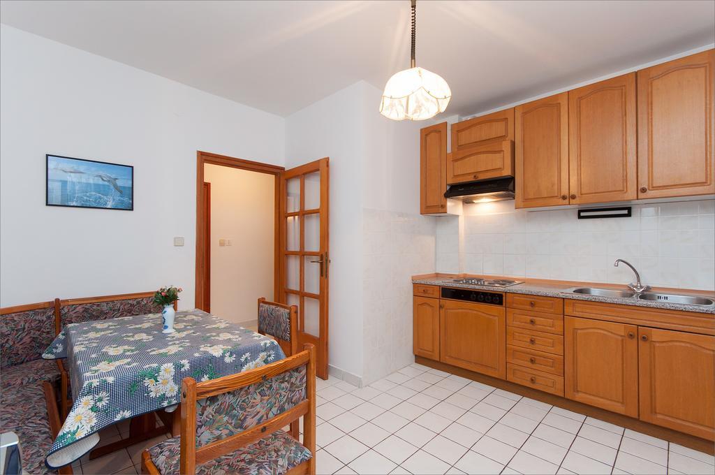 Apartament Maslinov Hlad Barbat na Rabu Zewnętrze zdjęcie